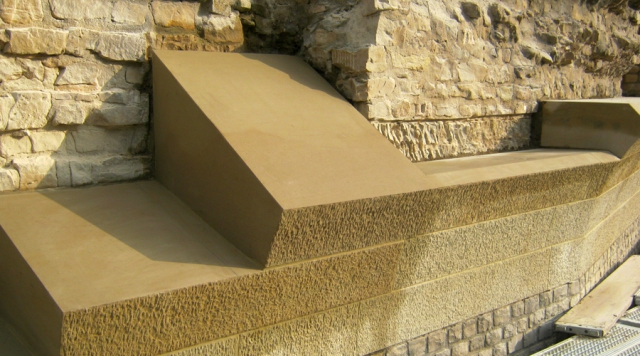 Kämpfersteine Amphitheater, Trier